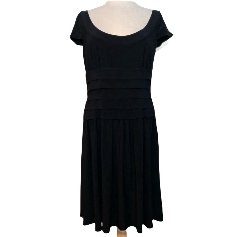 Short sleeve LBD